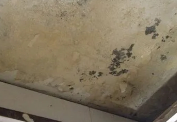 揭阳阳台漏水维修公司分享下揭阳卫生间渗水维修需要注意哪些问题。